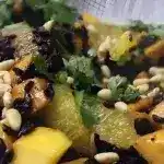 Black Rice Salat mit Mangos und Erdnüssen