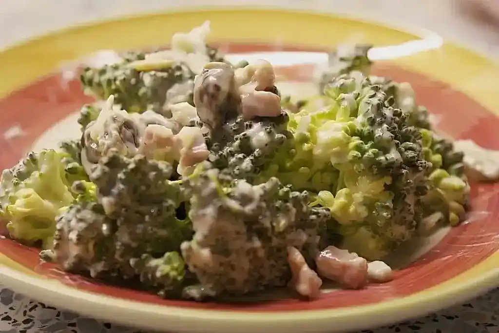 Brokkolisalat