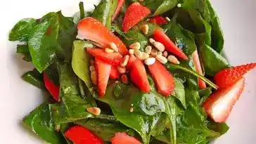 Erdbeer-Spinatsalat