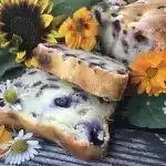 Bananenbrot mit Blaubeeren