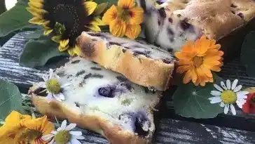 Bananenbrot mit Blaubeeren