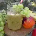 Nektarinen-Weintrauben-Smoothie