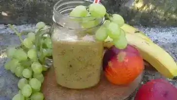 Nektarinen-Weintrauben-Smoothie