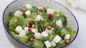 Trauben - Paprika - Salat mit Schafskäse