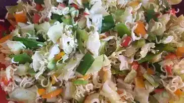 Asia Nudelsalat mit Chinakohl