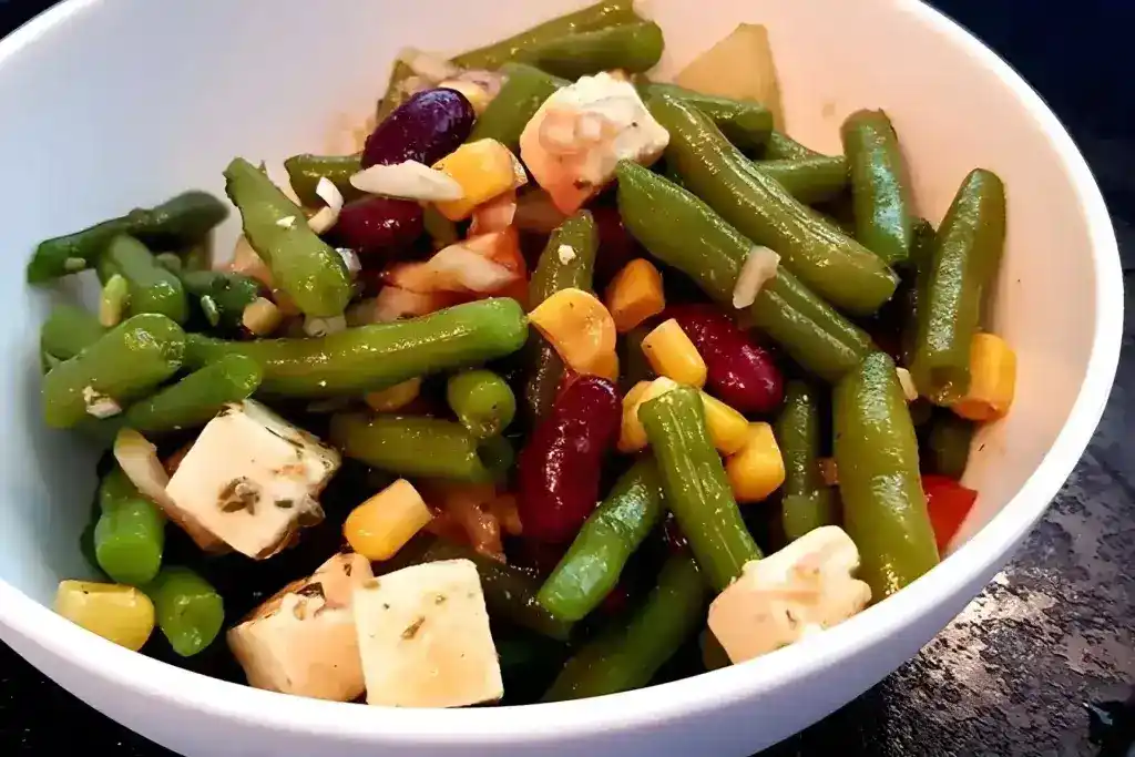 Bohnensalat mit Schafskäse