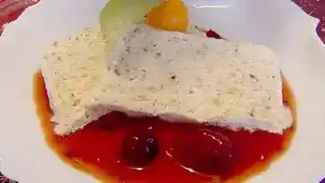Geeister Christstollen mit Rumtopffrüchten