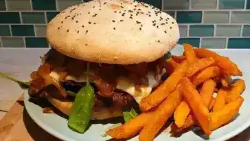 Kirsch-BBQ-Burger
