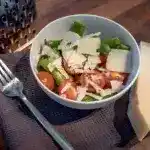 Marinierter Spargel mit Kirschtomaten und gehobeltem Parmesan 4x