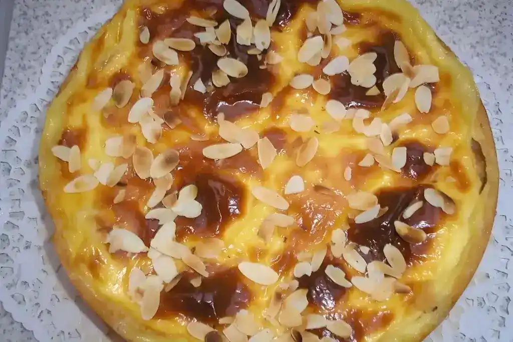 Bratapfelkuchen mit ganzen Äpfeln