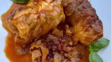 Geschmorte Kohlrouladen
