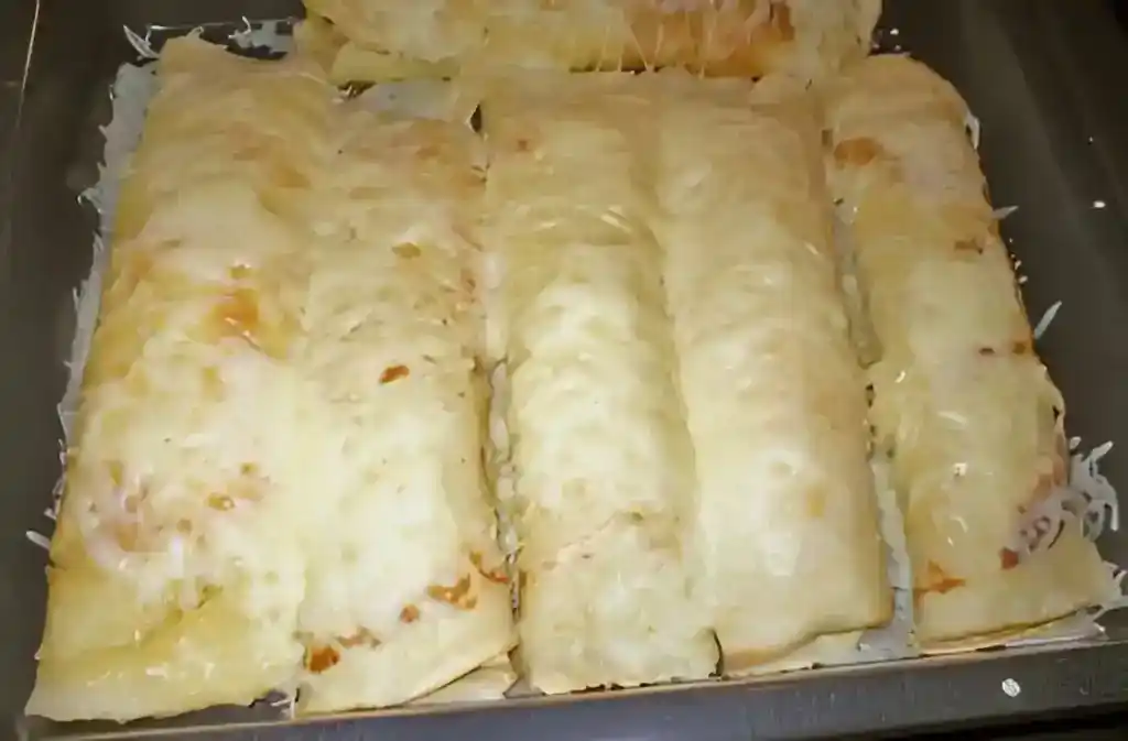 Gefüllte Pfannkuchen mit Hackfleisch