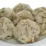 Klassischer Semmelknödel