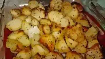 Griechische Knoblauchkartoffeln aus dem Backofen 4x