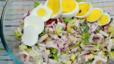 Radieschensalat mit Joghurtdressing 4x