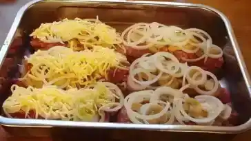 Sahneschnitzel mit Mett Kase uberbacken 4x