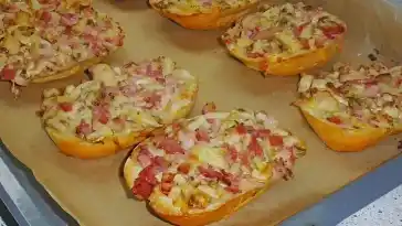 Die besten Pizzabrötchen: Ein einfaches Rezept für köstlichen Genuss