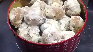 QUARKSTOLLEN KONFEKT BAKE TO THE ROOTS