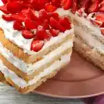 Erdbeer Vanille Torte mit Skyr 4x