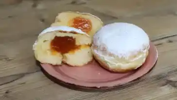 Flaumige Faschingskrapfen, besser als beim Bäcker!