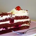 STRACCIATELLA KIRSCHTORTE
