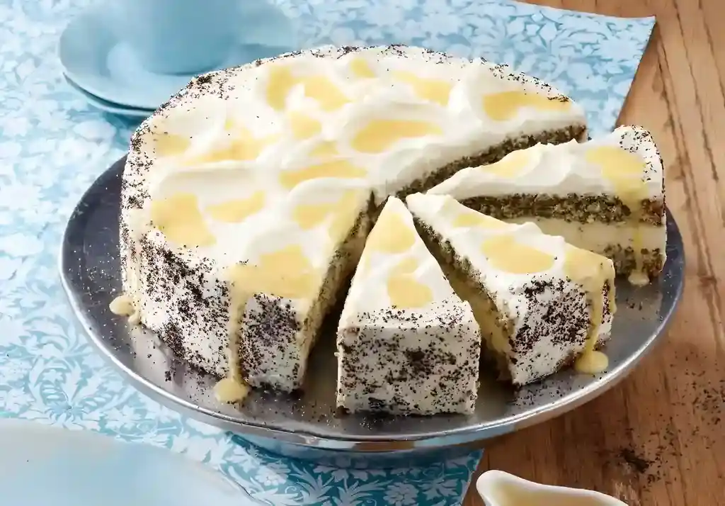 Himmlische Mohn-Eierlikörtorte mit Mascarpone