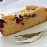 Megaleckerer Joghurt Kirschkuchen in 5 Minuten zubereitet!