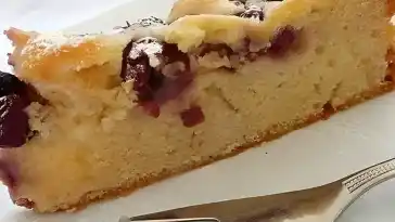 Megaleckerer Joghurt Kirschkuchen in 5 Minuten zubereitet!
