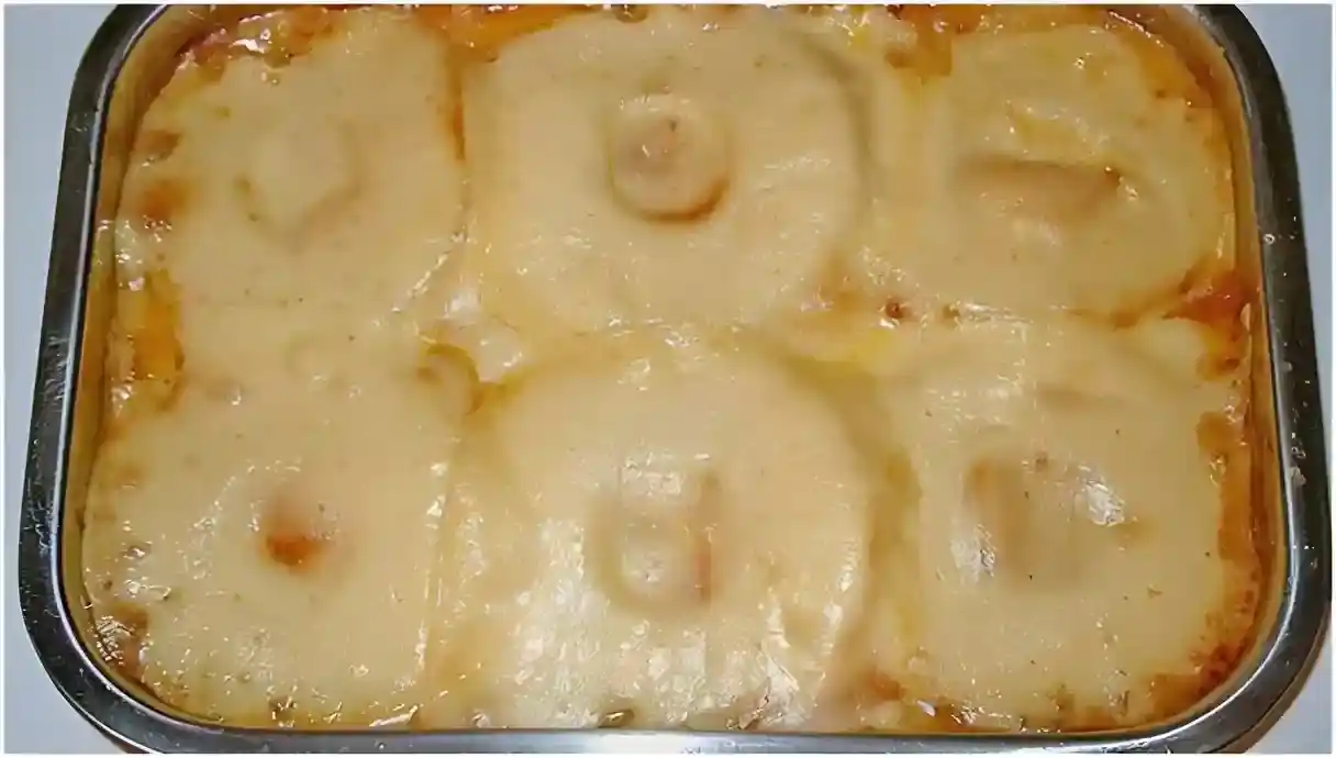 Ananas-Schinken-Schnitzel mit Käse überbacken
