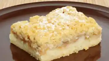 Apfel-Blechkuchen mit Zimt-Streuseln