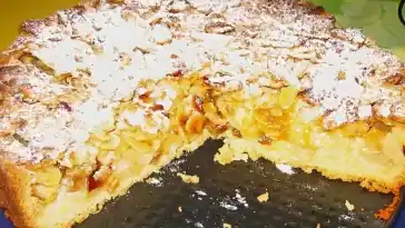 Apfelkuchen mit Mandeldecke