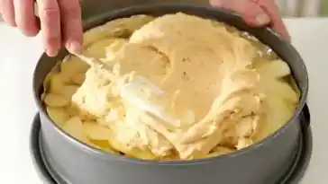 Apfelkuchen mit walnusscreme