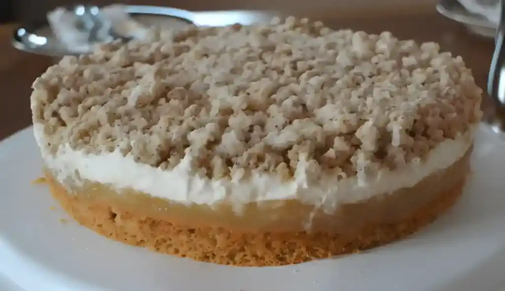 Apfeltorte mit Haselnuss-Streusel
