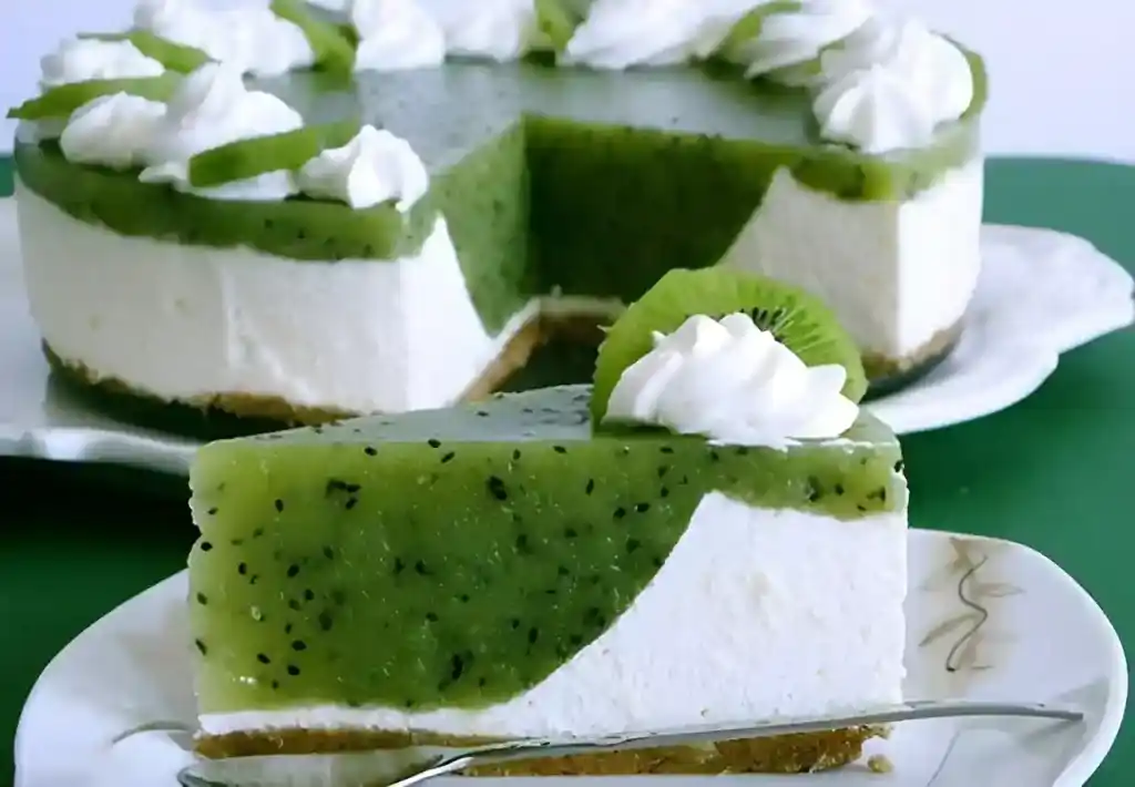 BUTTERKEKS KIWI TORTE MIT FRISCHKÄSE!