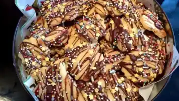 BUTTERPLÄTZCHEN – WEIHNACHTSPLÄTZCHEN