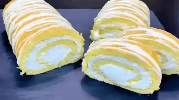 Biskuit Sahnerolle, viel besser als die vom Bäcker !