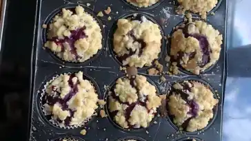 Blaubeermuffins mit Streuseln