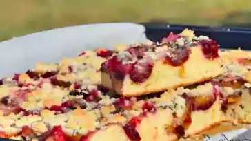 Blitzschneller Blechkuchen mit Pflaumen (oder mit beliebigem Obst)