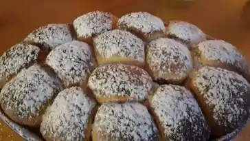 Böhmische Buchteln mit Powidlfüllung