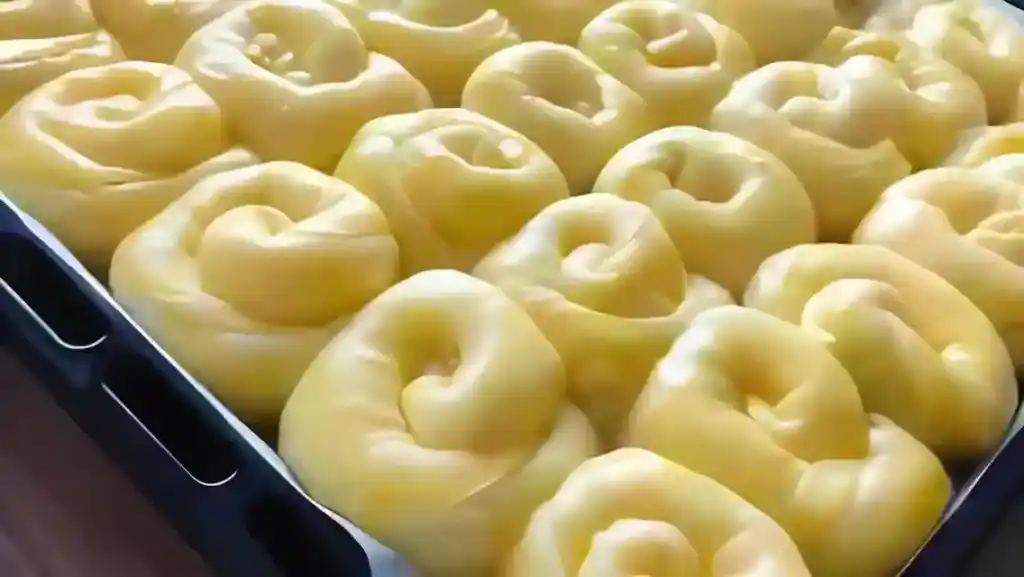 Bosnische Pita Sirnica Strudelteig gefüllt mit käse