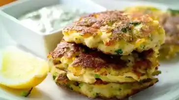 Köstliche Brokkoli-Käse-Puffer zum Genießen