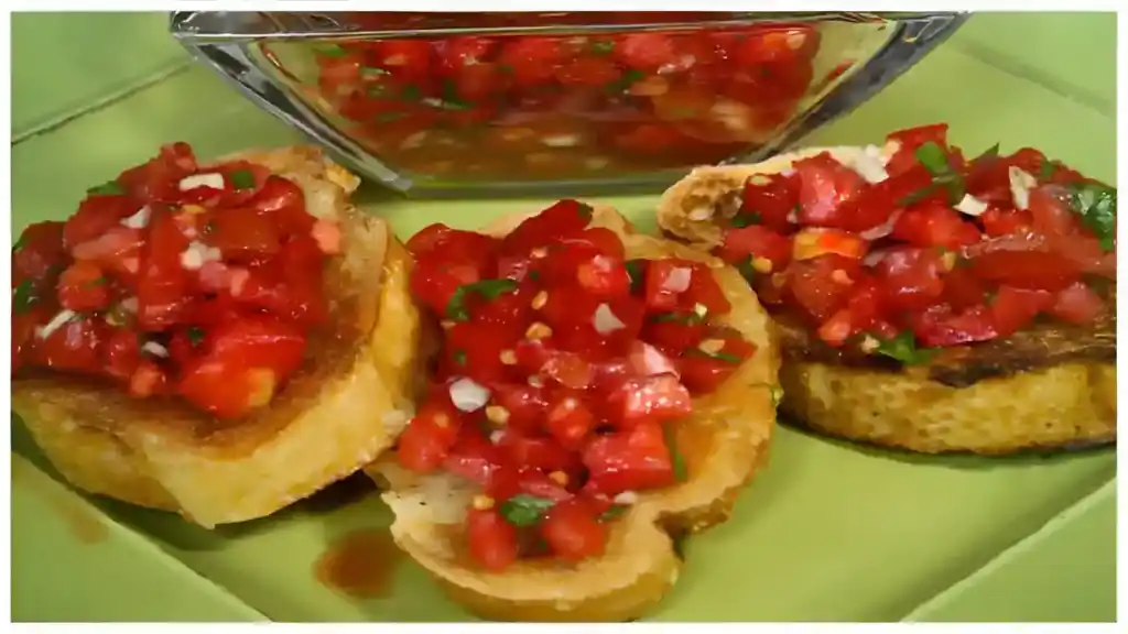 Bruschetta mit Tomaten und Knoblauch