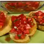 Bruschetta mit Tomaten und Knoblauch