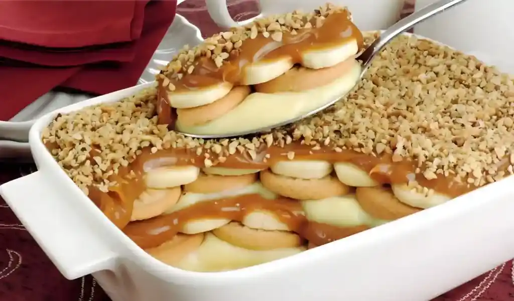 Butterkeks-Dessert mit Bananen und Vanillepudding