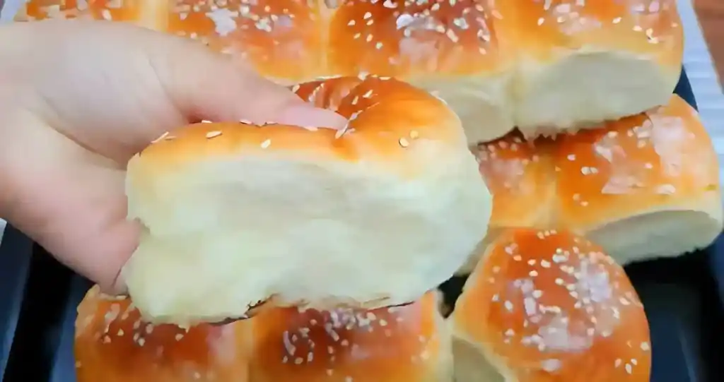 Buttermilch Brötchen, weich und fluffig wie Watte!