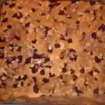 Buttermilch-Kirschkuchen mit Mandelkruste