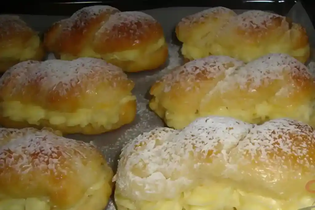 Die besten Milchbrötchen mit Vanillecreme