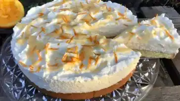 EIERLIKÖRTORTE MIT MASCARPONE UND ORANGE