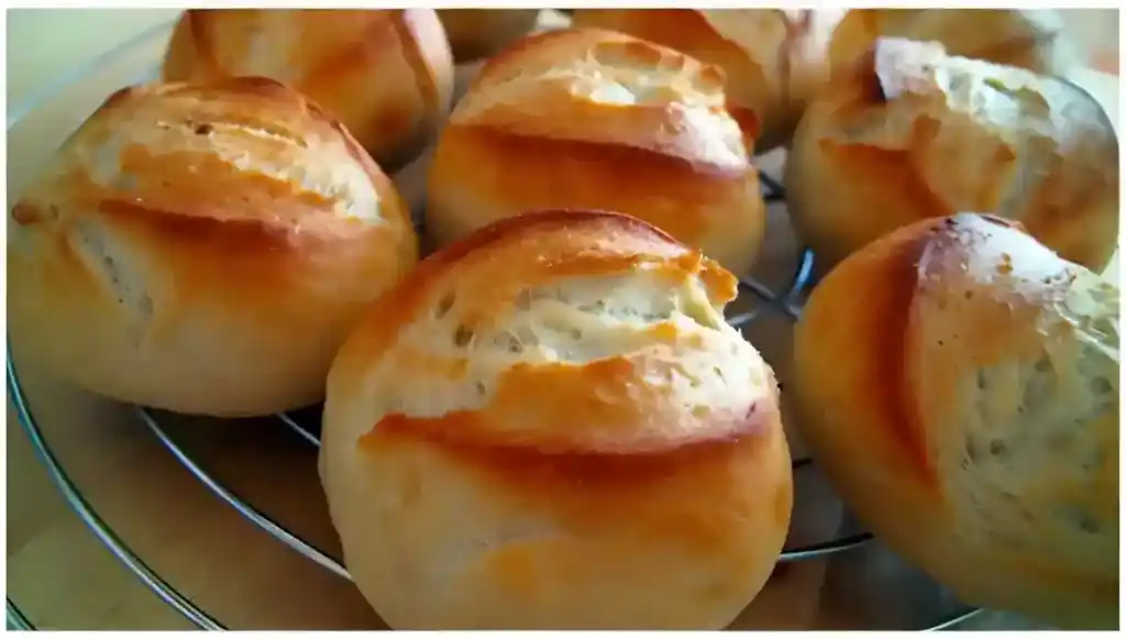Einfache, aber köstliche DDR-Brötchen