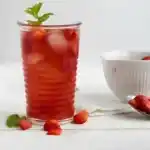 Erdbeer-Eistee